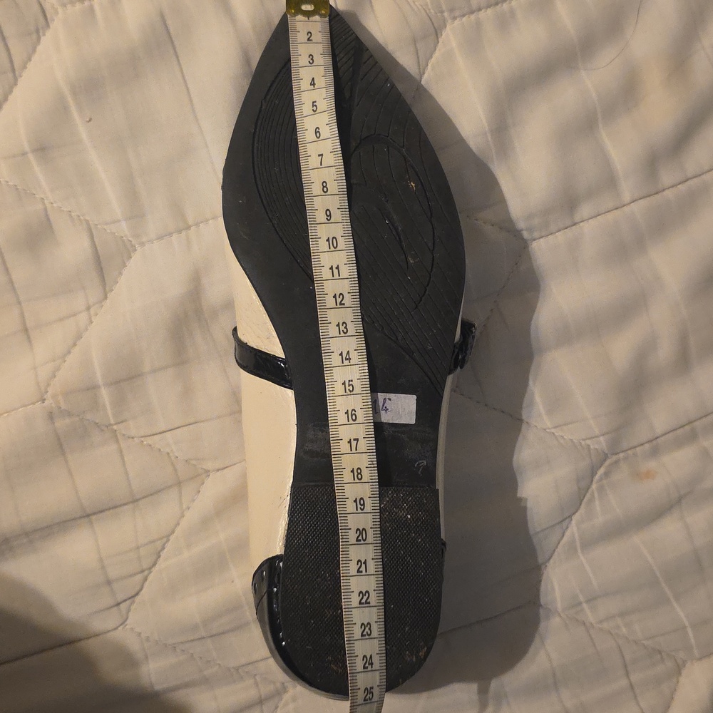 Geniun Leather Black and Beige Women's Flat Shoes - Picture 10 of 11